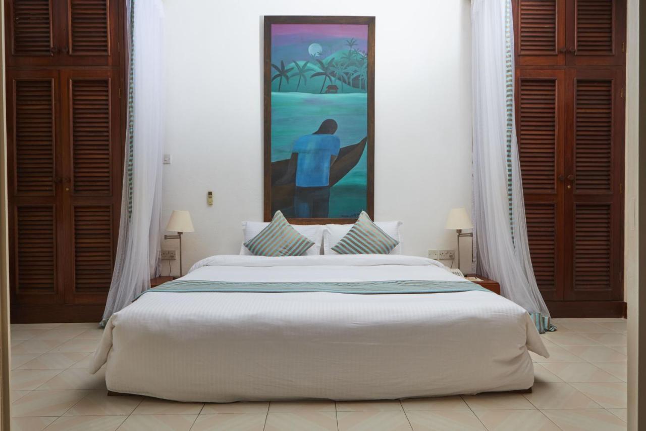 Tamarind Village Hotel Apartments Mombasa Exteriör bild